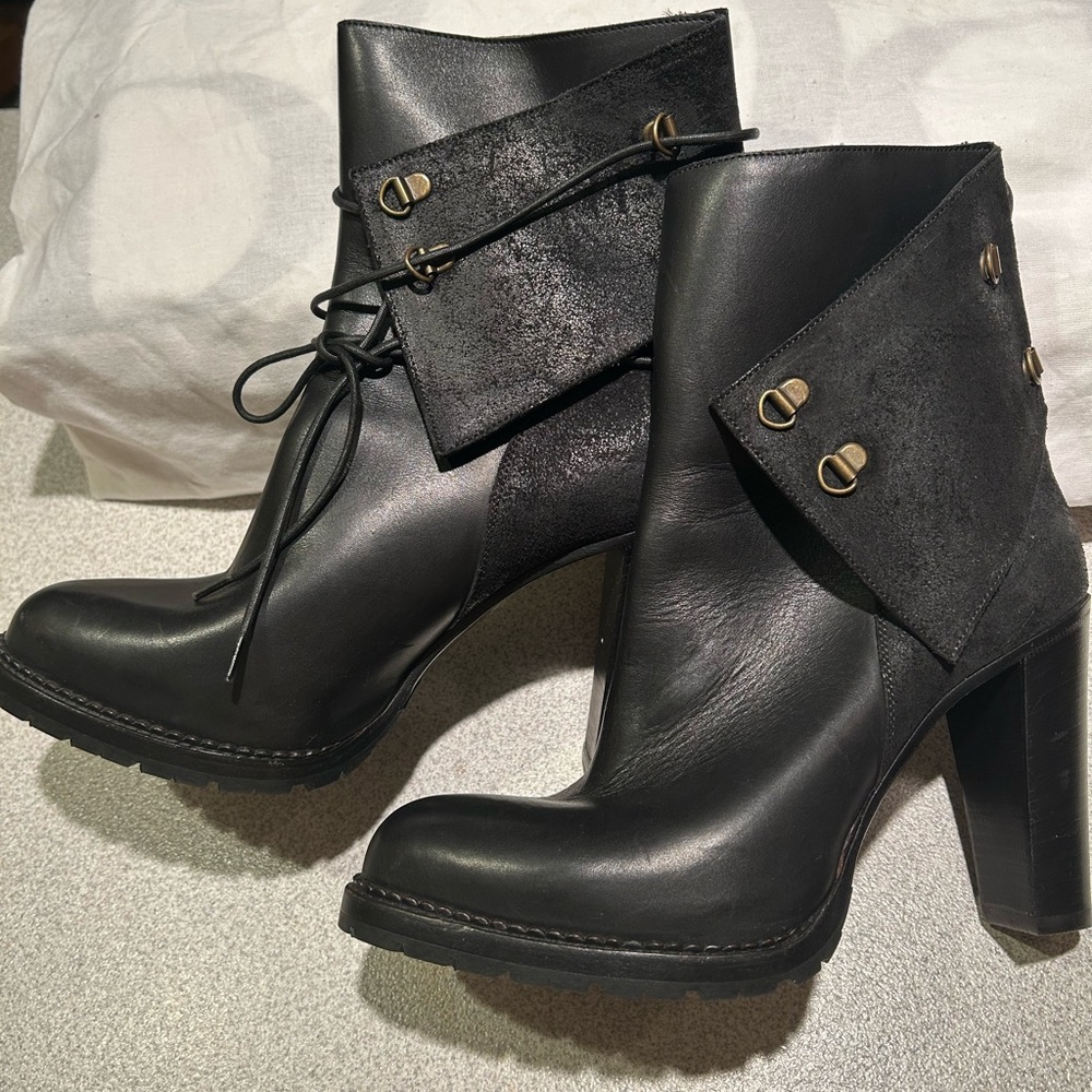 Sartore Black Leather Heeled Boots